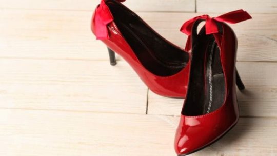 Quiz: le scarpe - shoes in Italian language - Easy Learn Italian